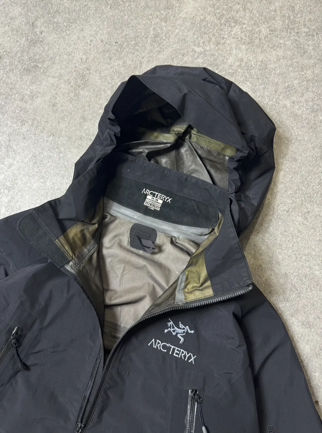 Arc'teryx Black GORE-TEX Hooded Full Zip Jacket