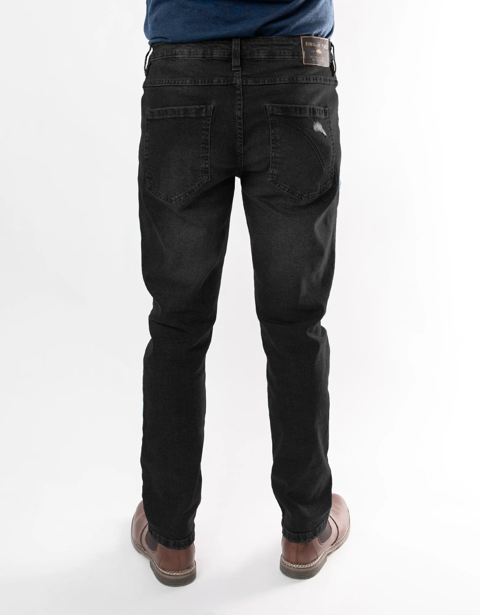 MEN'S STAMPEDE RIPPED STRAIGHT FIT JEANS