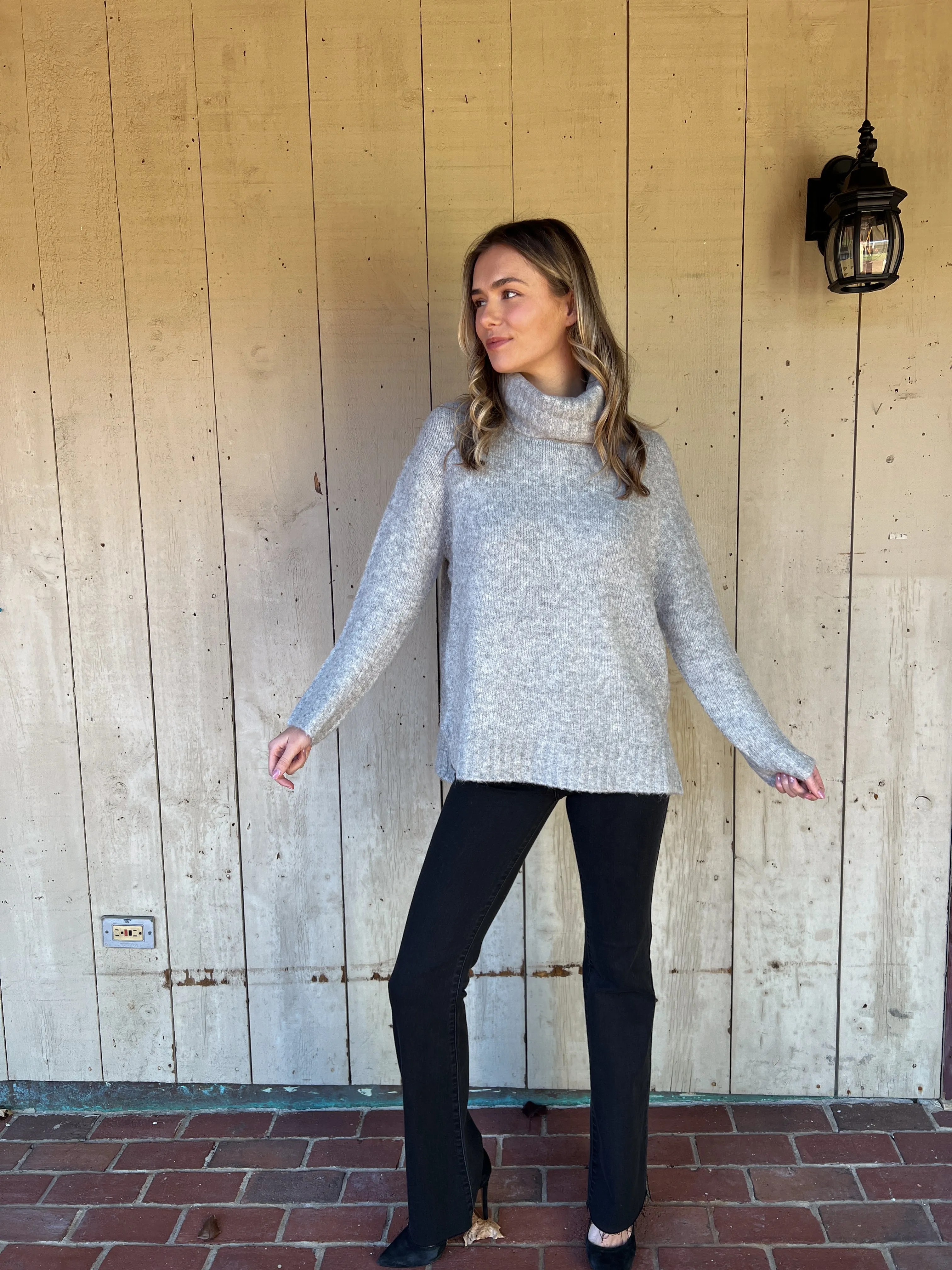 The Abigale Turtleneck Grey