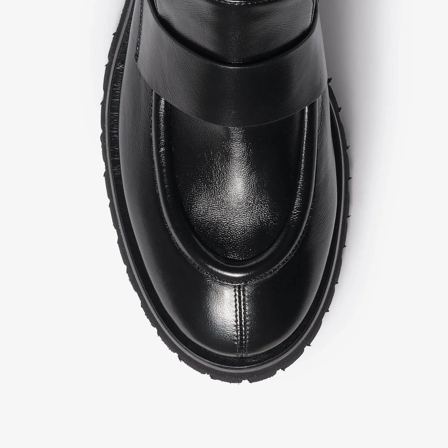 Women's leather loafer